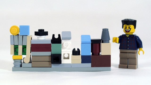 Verkkokirjastoa rakentamassa